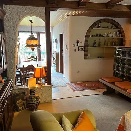 Repraesentative Unterfraenkische Bauern-wohnung